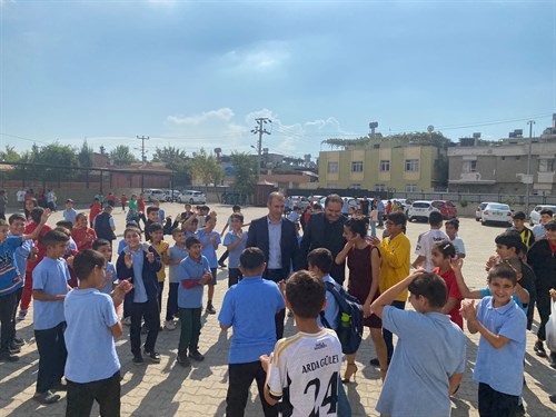 Kaymakamımız Akpınar İlkokulunu ve İsmail Sefa Özler Ortaokulunu Ziyaret Etti